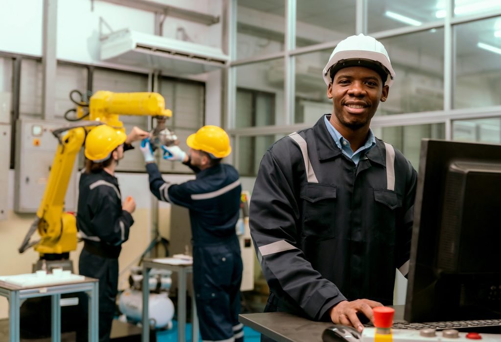 service-1 manufacturing gettyimages 1467331160 3000 0 72 rgb 2 1 1024x700